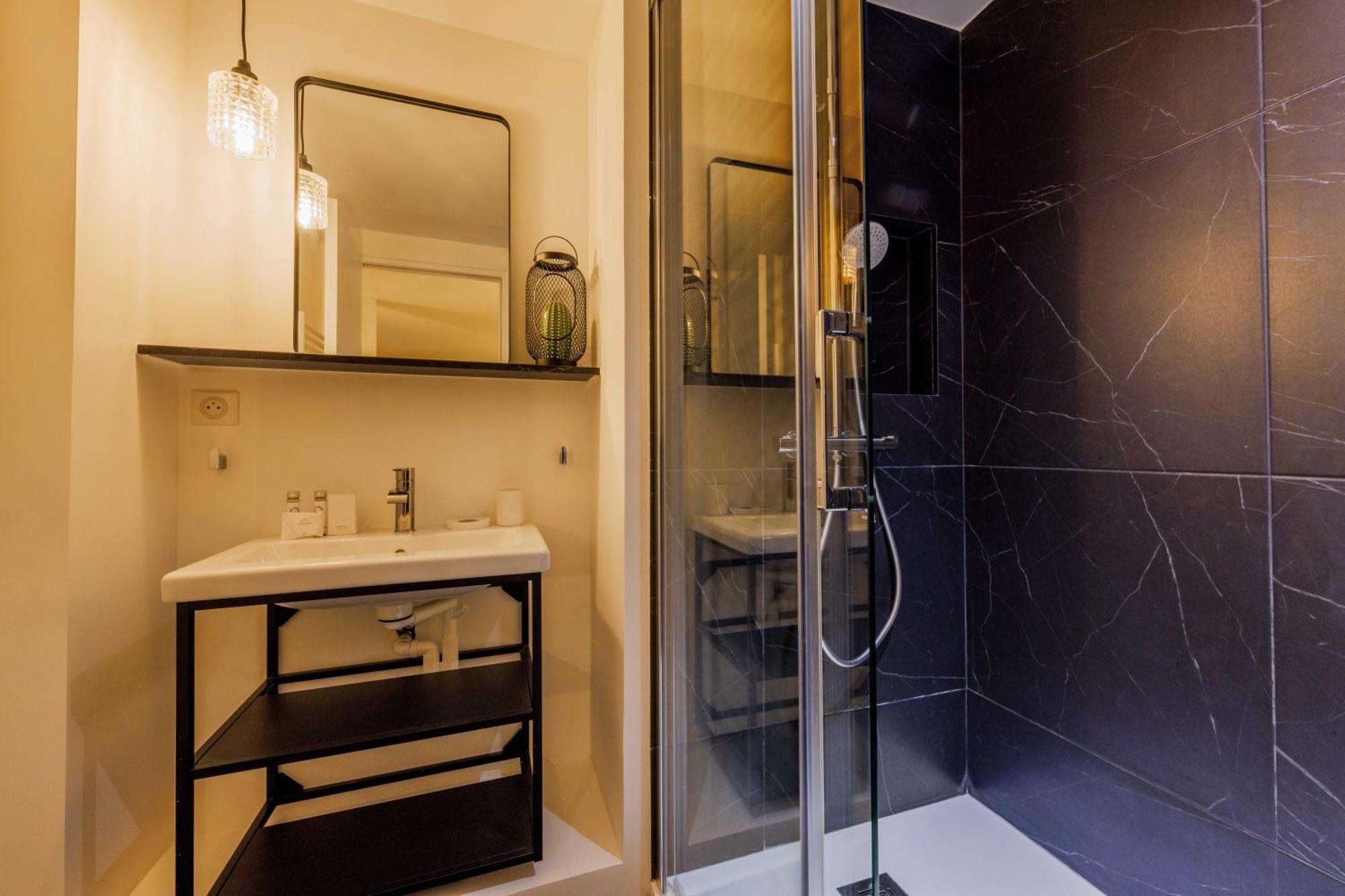Exceptionnel Duplex A Proximite De Montmartre! Apartment Париж Екстериор снимка